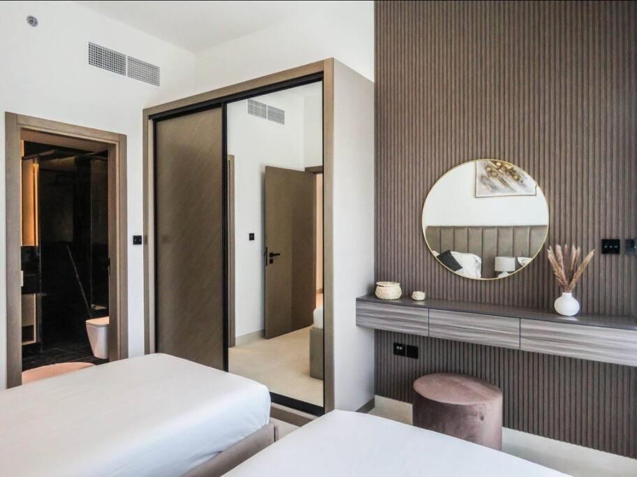 Stylish 2 Bedroom In Binghatti, Business Bay Dubai Exterior photo
